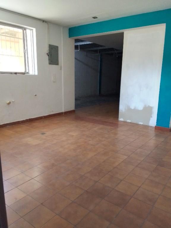 Alquilo Casa Comercial zona norte Valencia Cerca Avenida Bolívar en Guacara - Imagen 2