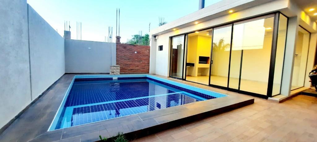 Triplex en el barrio Santa María de Encarnación, costanera en Encarnación - Imagen 3