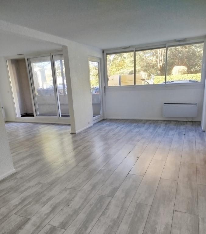 APPARTEMENT 2 PIECES PRINCIPALES AVEC TERRASSE ET BALCON à Tarbes - Photo 1