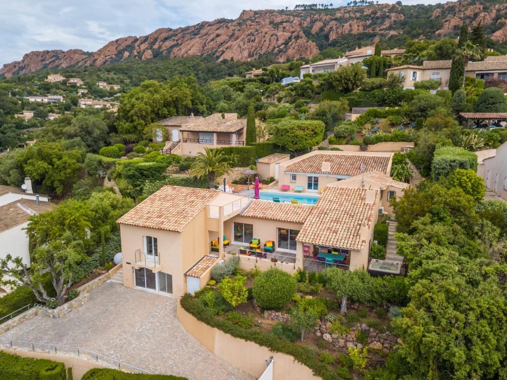 Villa - AGAY SAINT RAPHAEL à Saint-Raphaël - Photo 1