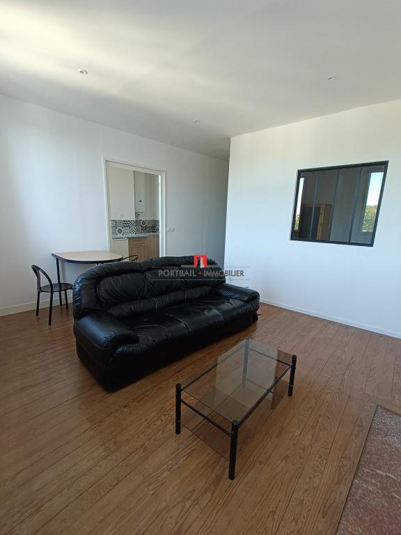 APPARTEMENT T2 MEUBLE à Saint-Médard-en-Jalles - Photo 1