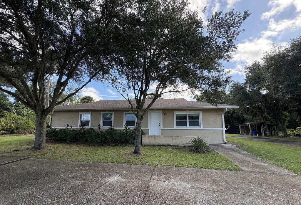 House for Rent in Oviedo, Florida, Ref# 202104429 in Deltona - Image 1