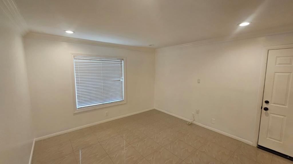 RECAMARA CON MEDIO BAÑO DE RENTA en Perris - Imagen 2