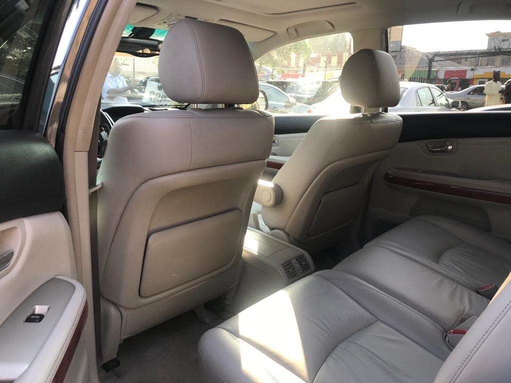 Clean Lexus RX330 model in Katsina - Image 6