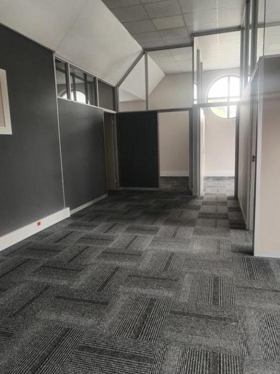 Office 2475-ref-1703 for Rent in Howick, Howick in Pietermaritzburg - Image 1