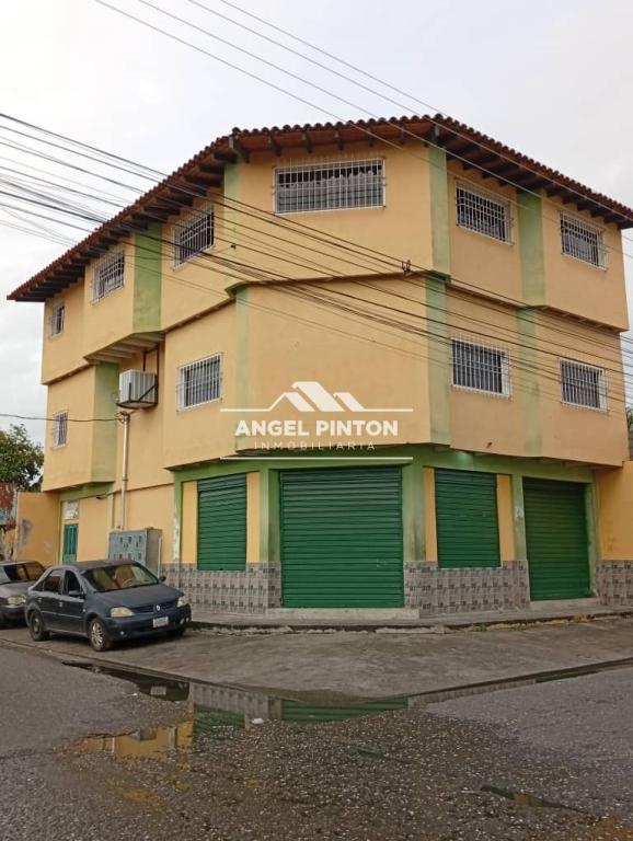 EDIFICIO COMERCIAL LOCALES OFICINAS CENTRO ACARIGUA API 76003 en Araure - Imagen 1