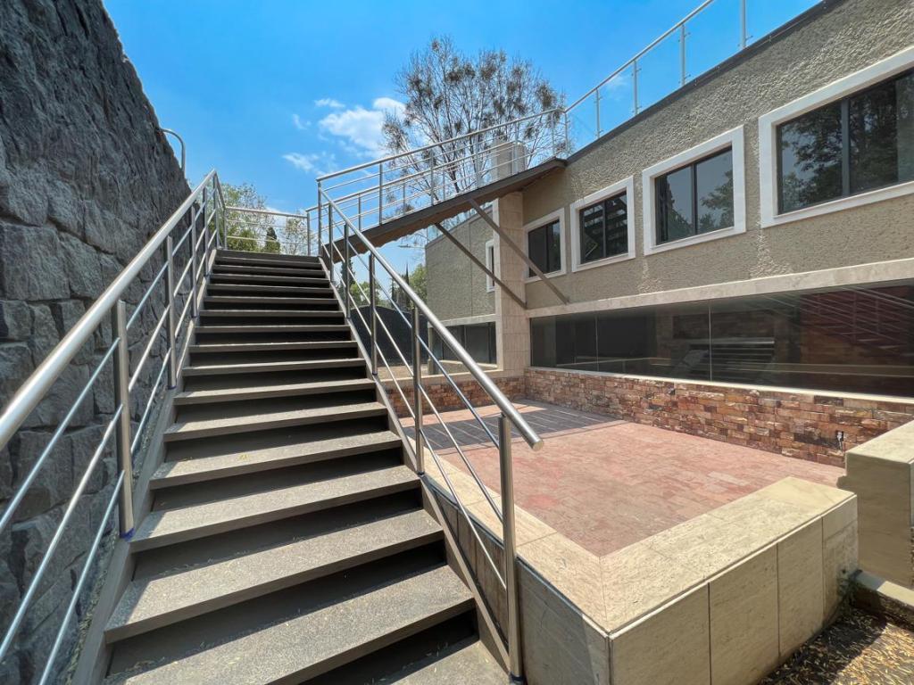 CASA EN RENTA CON USO DE SUELO OFICINAS O HABITACIONAL EN … en la Colonia Polanco - Imagen 1