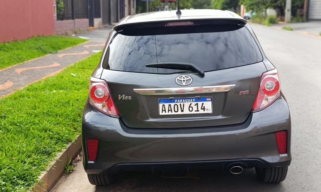 VENDO HERMOSA TOYOTA NEW VITZ en San Lorenzo - Imagen 2