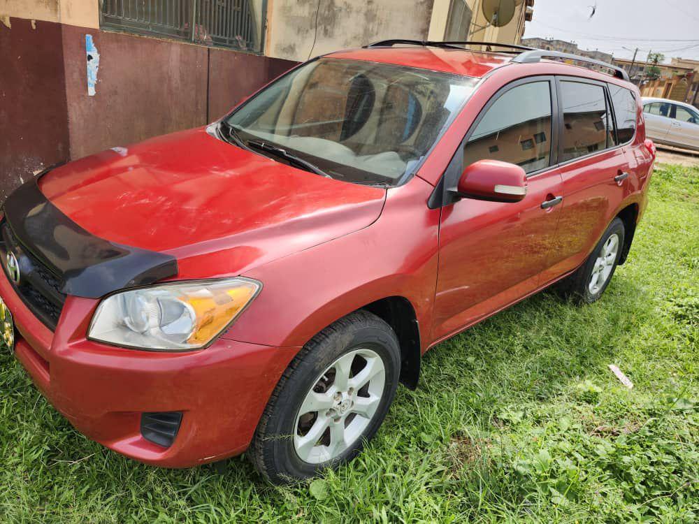 Toyota Rav4 2011 occasion Europe à Yaoundé - Photo 4