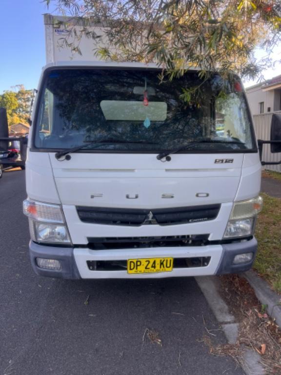 4.5 tons Mitsubishi Fusso 1 ton lift in Sydney - Image 2