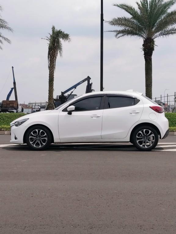 MAZDA 2 R MATIC 2018 WHITE MET (DP 5 JUTA) in Tangerang - Image 4