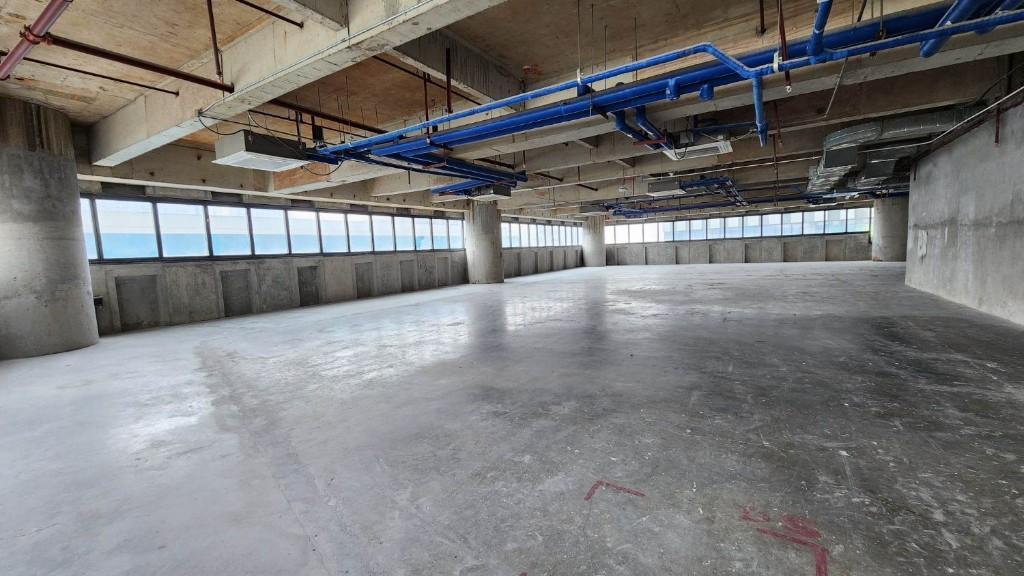 Office Space for Rent North Avenue Quezon City 2000 sqm in Quiapo - Image 3