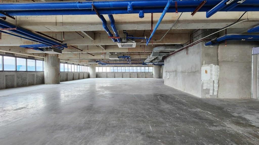 Office Space for Rent North Avenue Quezon City 2000 sqm in Quiapo - Image 4
