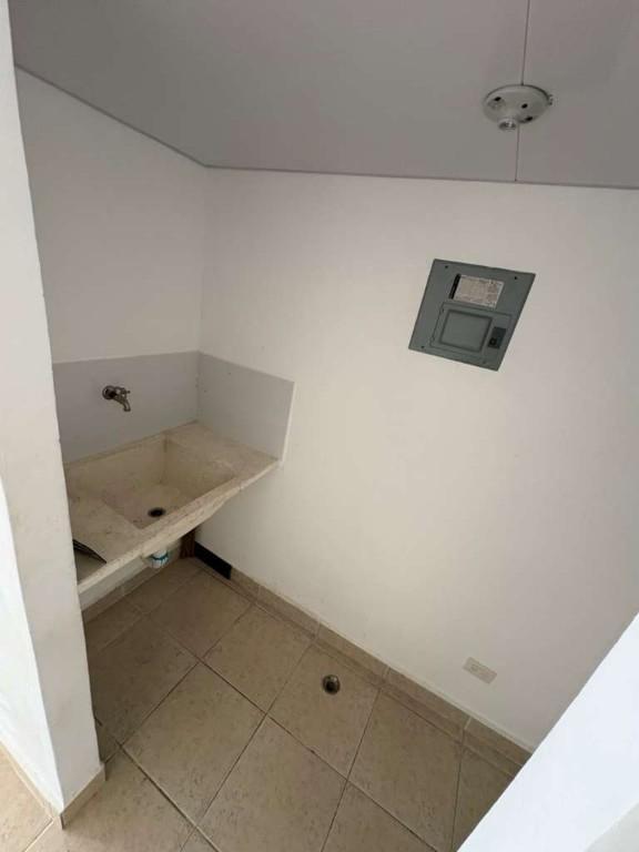 APARTAMENTO EN RENTA – RESIDENCIAL ANTARES DEL ESTE II, CIUDAD J en La Victoria - Imagen 7