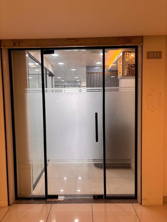Fully Furnished Office Space For Rent at Newtown in India - Image 4