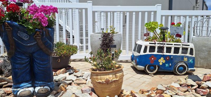 House 1258-ref-2227 for Sale in Reebok, Reebok in Mossel Bay - Image 1