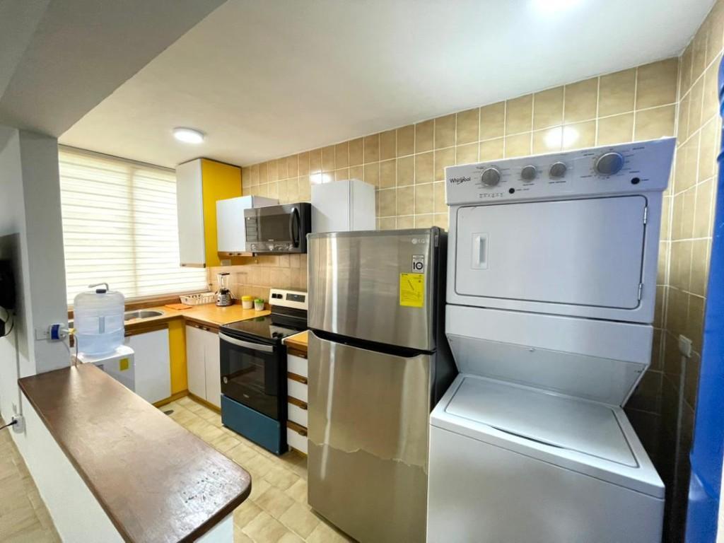 En Alquiler Apartamento en Res. Pelicano en Lecherías - Imagen 5