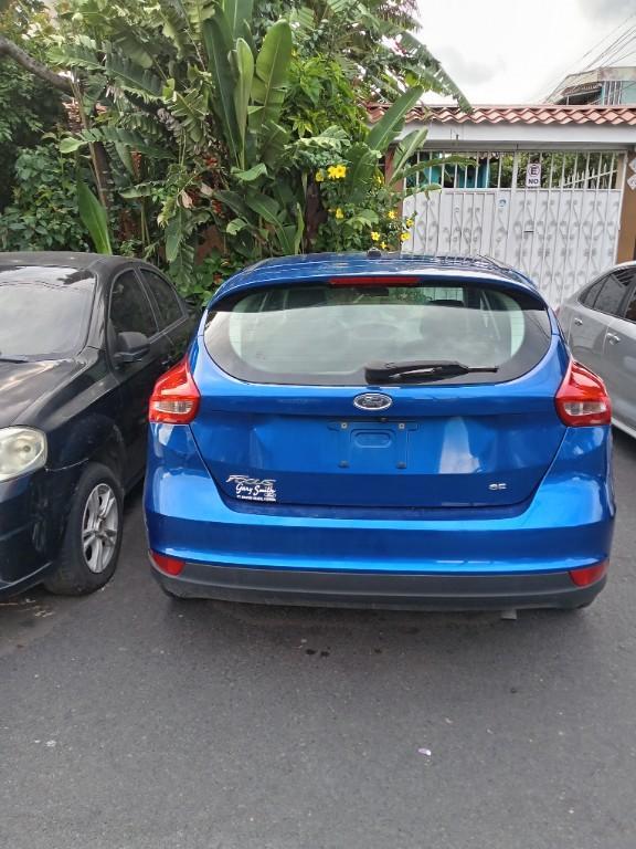 ya con placas! vendo Ford Focus SE hatchback 2018 6100 en San José Villanueva - Imagen 7