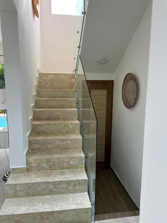 APARTAMENTO EN METRO CONTRY CLUB 2000 en Constanza - Imagen 3