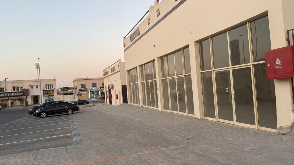 Ware house , workshop store in Al Ain - Image 4