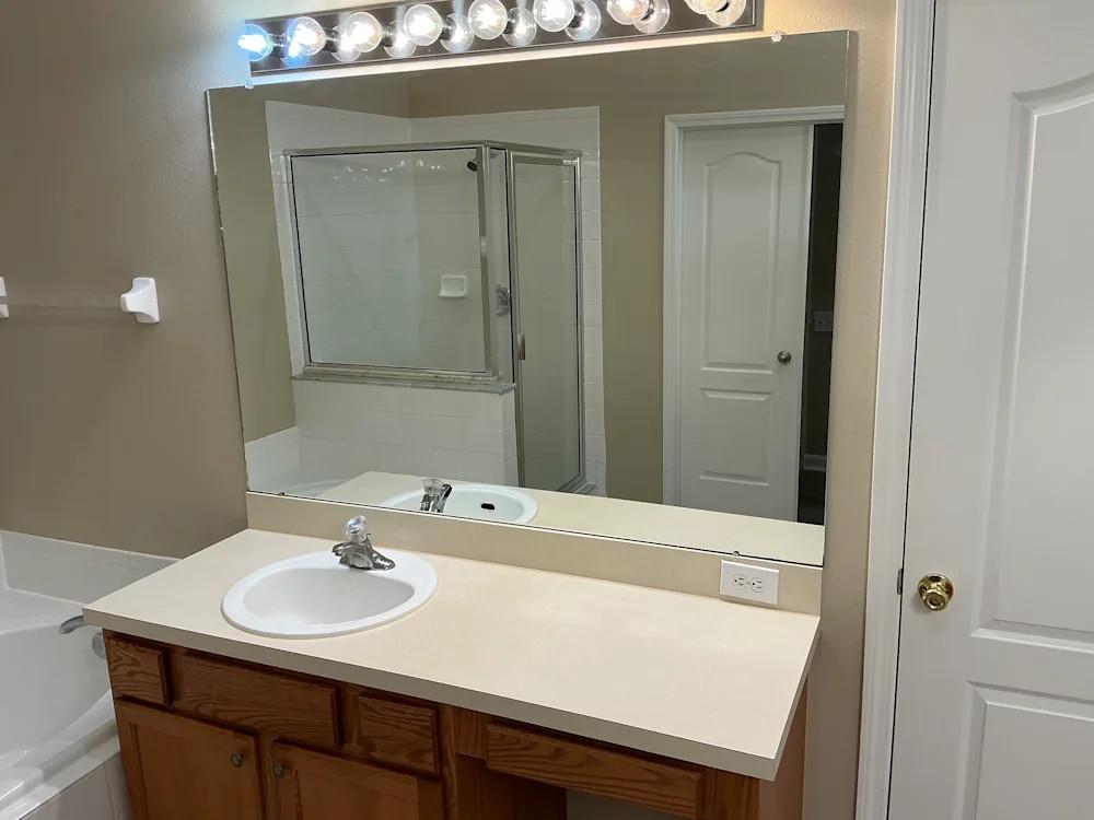 Available Now & Move-In Ready in United States - Image 5