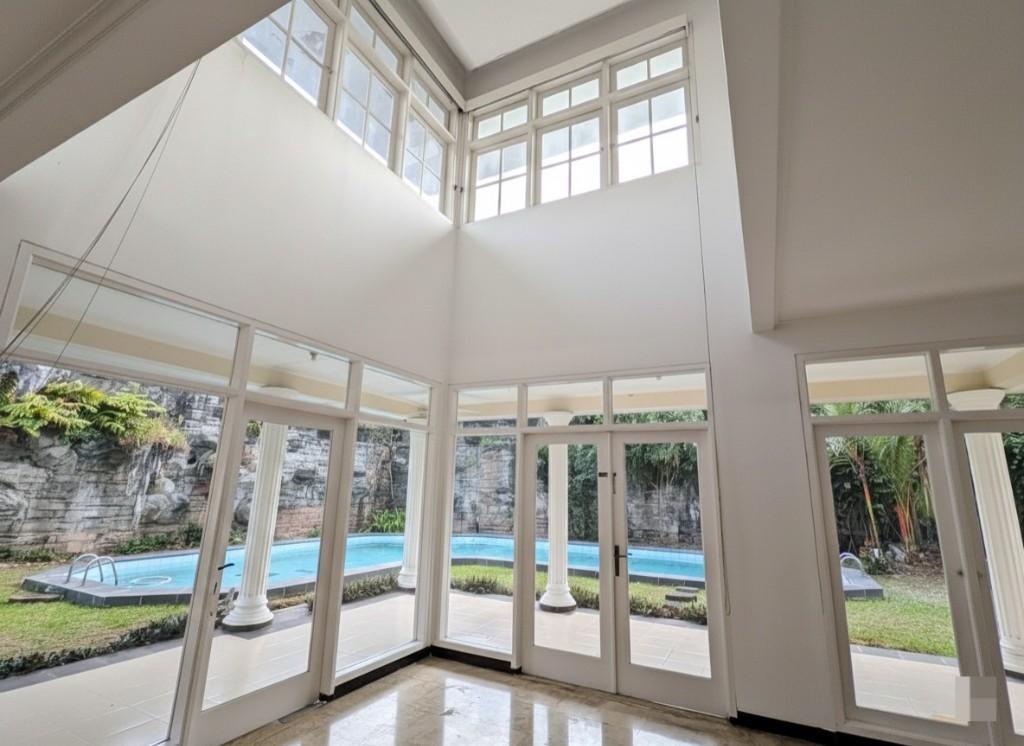 TIMELESS & SPACIOUS HOUSE FOR SALE! in Indonesia - Image 2