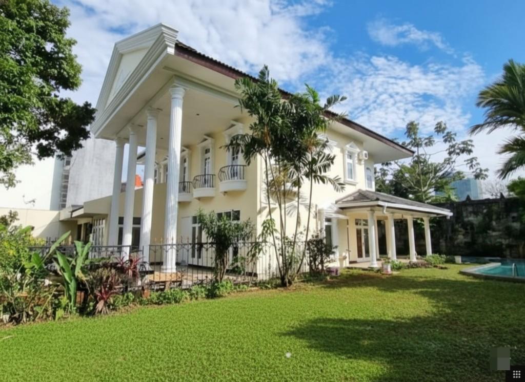 TIMELESS & SPACIOUS HOUSE FOR SALE! in Indonesia - Image 3