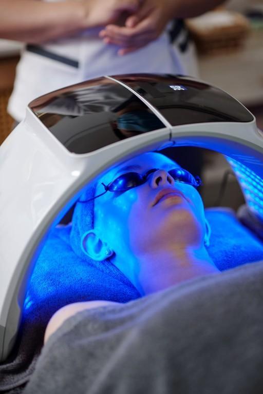 LED Light Therapy Treatment in Canada - Image 1