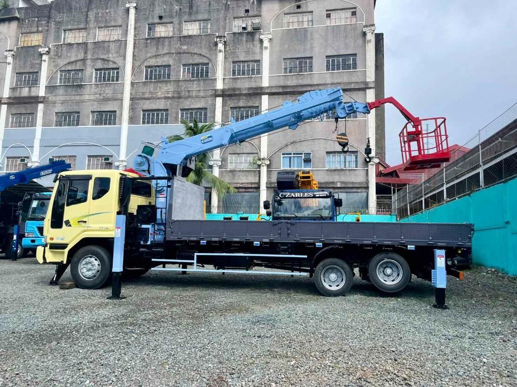 DAEWOO CARGO CRANE/BOOM TRUCK in Malabon - Image 3