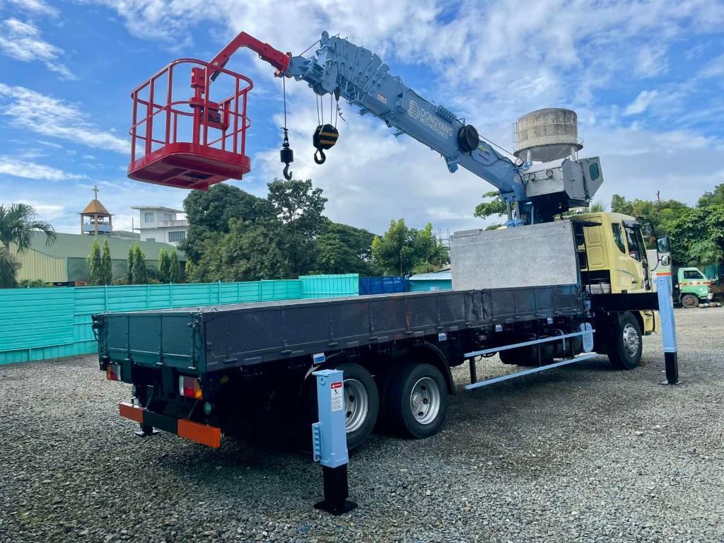 DAEWOO CARGO CRANE/BOOM TRUCK in Malabon - Image 5