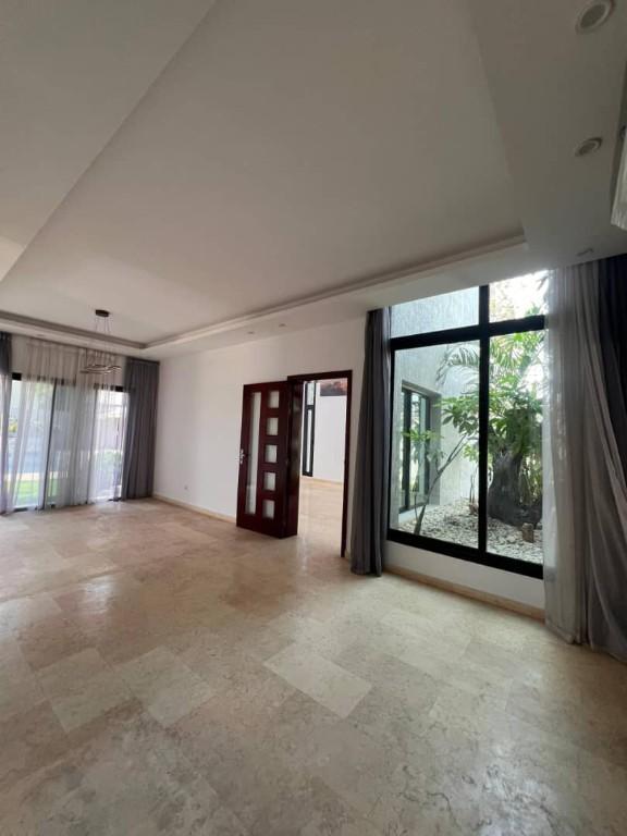A LOUER UN SUPER DUPLEX DE 8 PIÈCES + PISCINE, RIVIÉRA 4 MBADON en Côte d’Ivoire - Photo 3