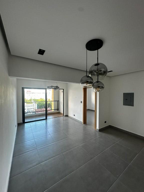 APARTAMENTO EN RENTA – GAZCUE, PISO ALTO en La Victoria - Imagen 1