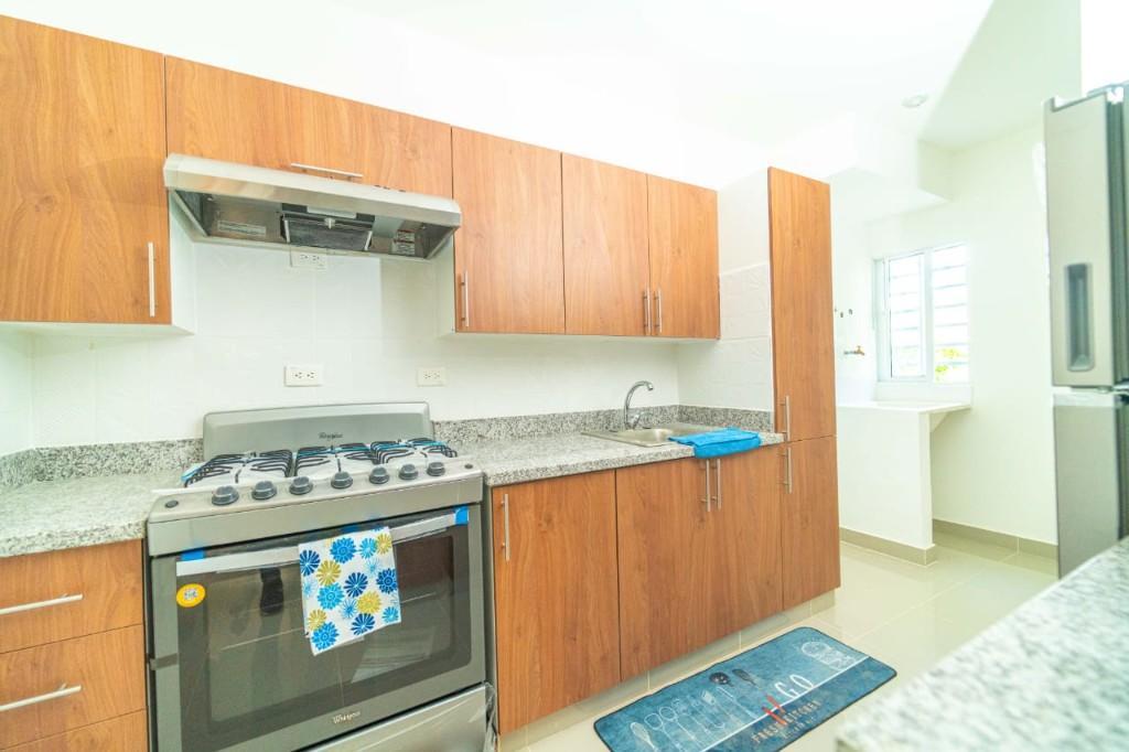 AMPLIOS APARTAMENTOS EN AVENIDA JACOBO MAJLUTA en la República Dominicana - Imagen 10