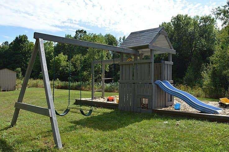 children playing set in United States - Image 4