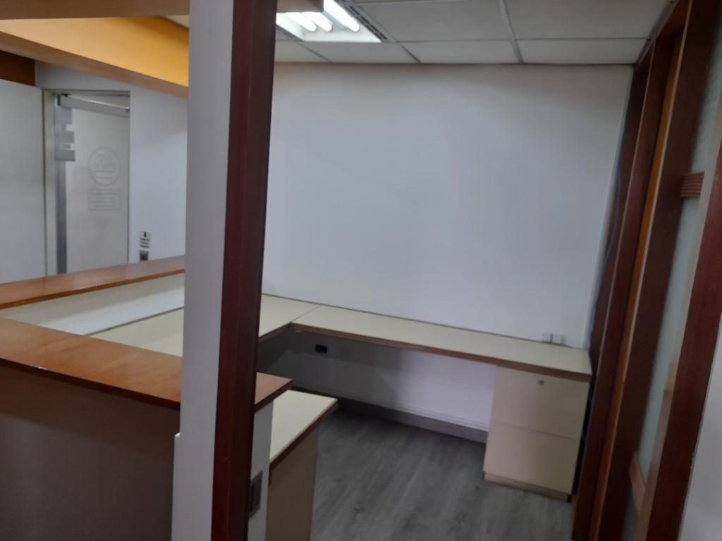 ESPECTACULAR OFICNA EN VENTA en Caraballeda - Imagen 4