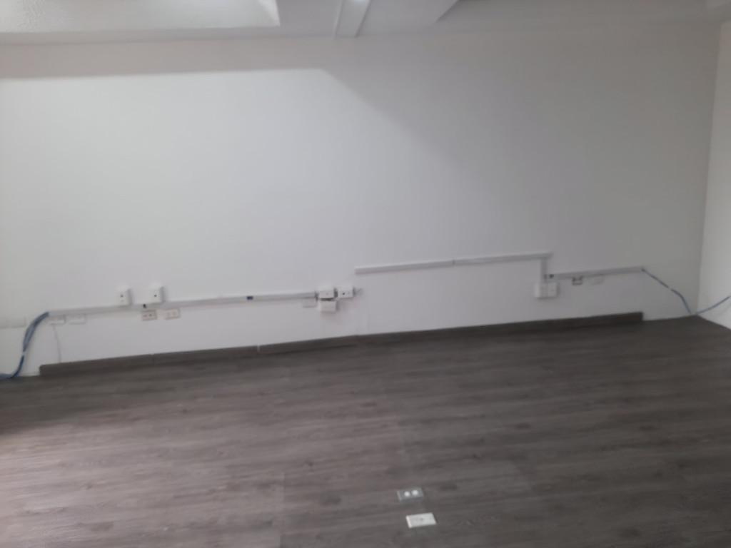 ESPECTACULAR OFICNA EN VENTA en Caraballeda - Imagen 5