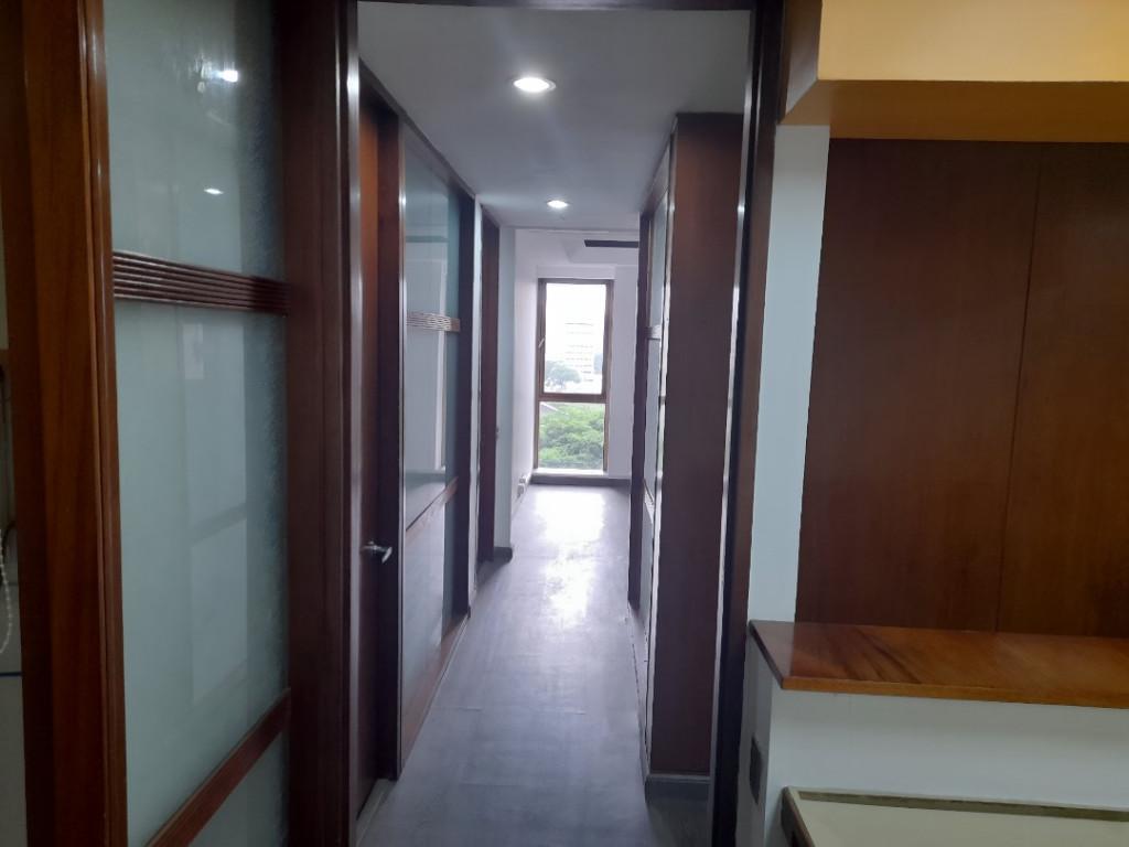 ESPECTACULAR OFICNA EN VENTA en Caraballeda - Imagen 10