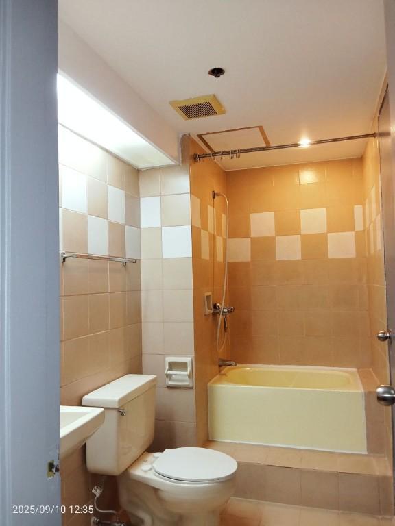Makati Prime Tower Suites - Kalayaan Avenue, corner Mercado in Lower Bicutan - Image 7