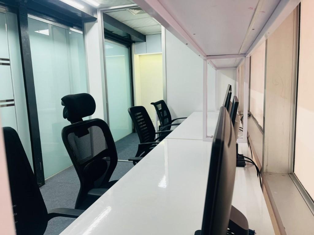 Office Space Rent In Bashundhara R/A (Furnished) in Bangladesh - Image 1