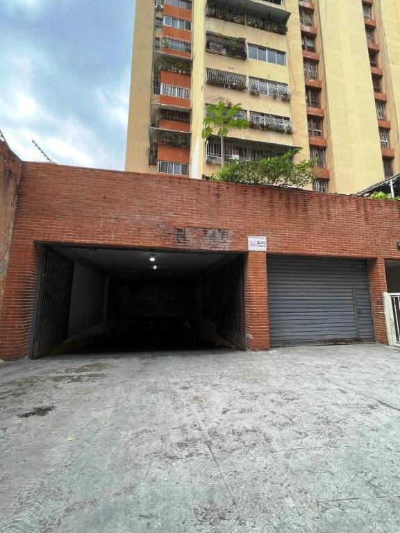 LOCAL COMERCIAL - SANTA ROSALIA - 2415 Mts2 en Caraballeda - Imagen 2