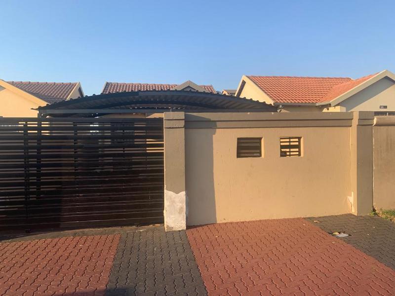 House 2859-ref-217 for Rent in Fleurhof, Roodepoort in Roodepoort - Image 1