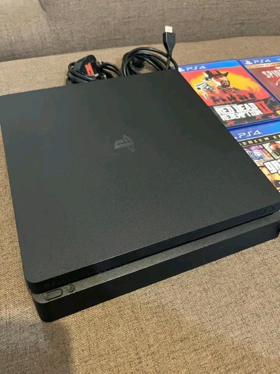 PlayStation PS4 in Cape Town - Image 2