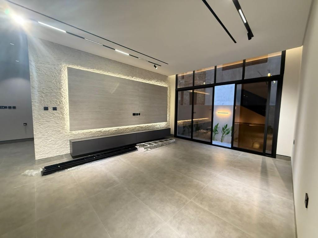 For Rent Alzahia in Ajman - Image 3