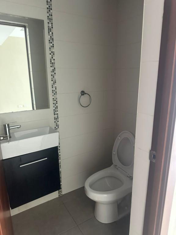APARTAMENTO EN ALQUILER EN RENACIMIENTO, D.N en La Romana - Imagen 6