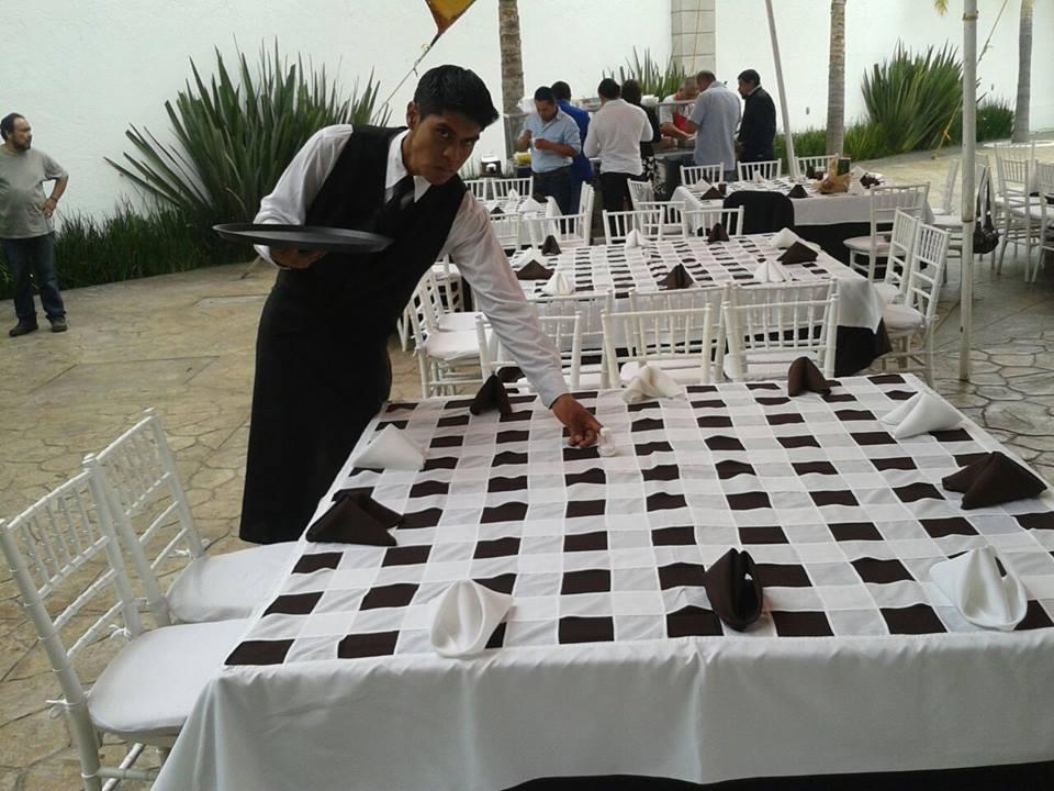 Servicio de meseros y barman experto en cocteleria gran atencion en Huixquilucan - Imagen 5