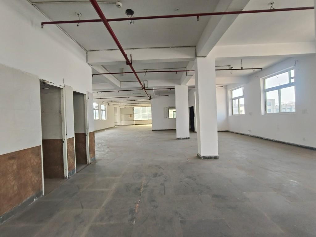 FOR RENT 1000 MTR BUILDING in Gautam Budh Nagar - Image 3