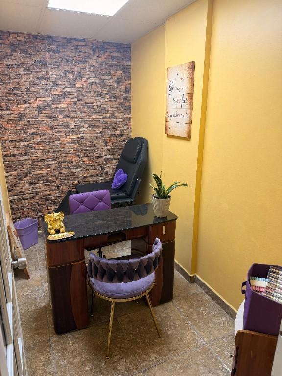 SE RENTA SUITE PRIVADA – PROFESIONALES DE BELLEZA en Hialeah - Imagen 4