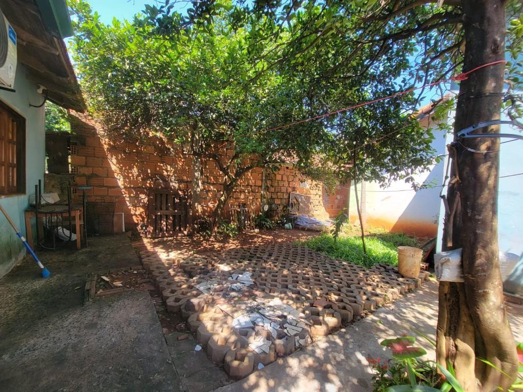 Casa en el barrio San Francisco de Cambyretá en Encarnación - Imagen 8