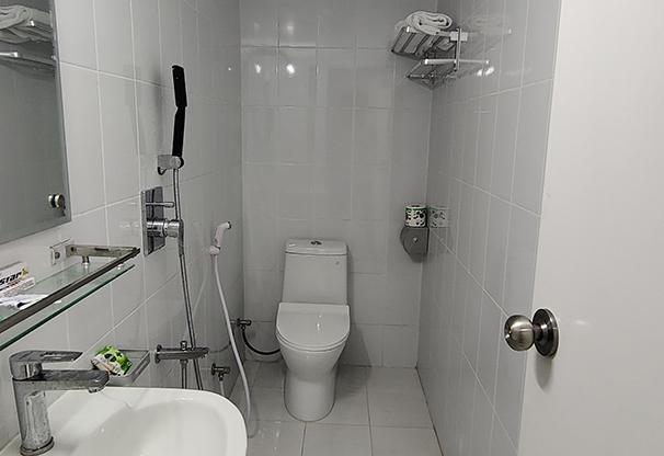 Cozy Cozy 2-Room Studio Apartment Rent in Bashundhara R/A in Bangladesh - Image 4