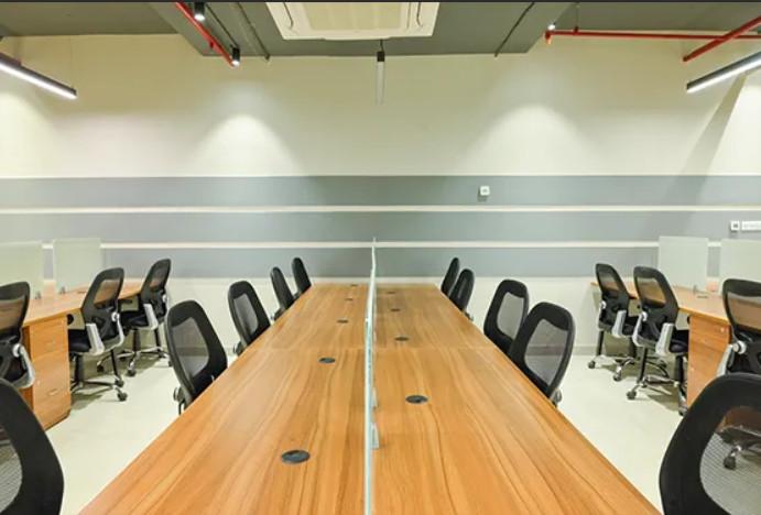 Dedicated & Open Desk Workspaces in Greater Noida | Vision Space in Kanpur - Image 1